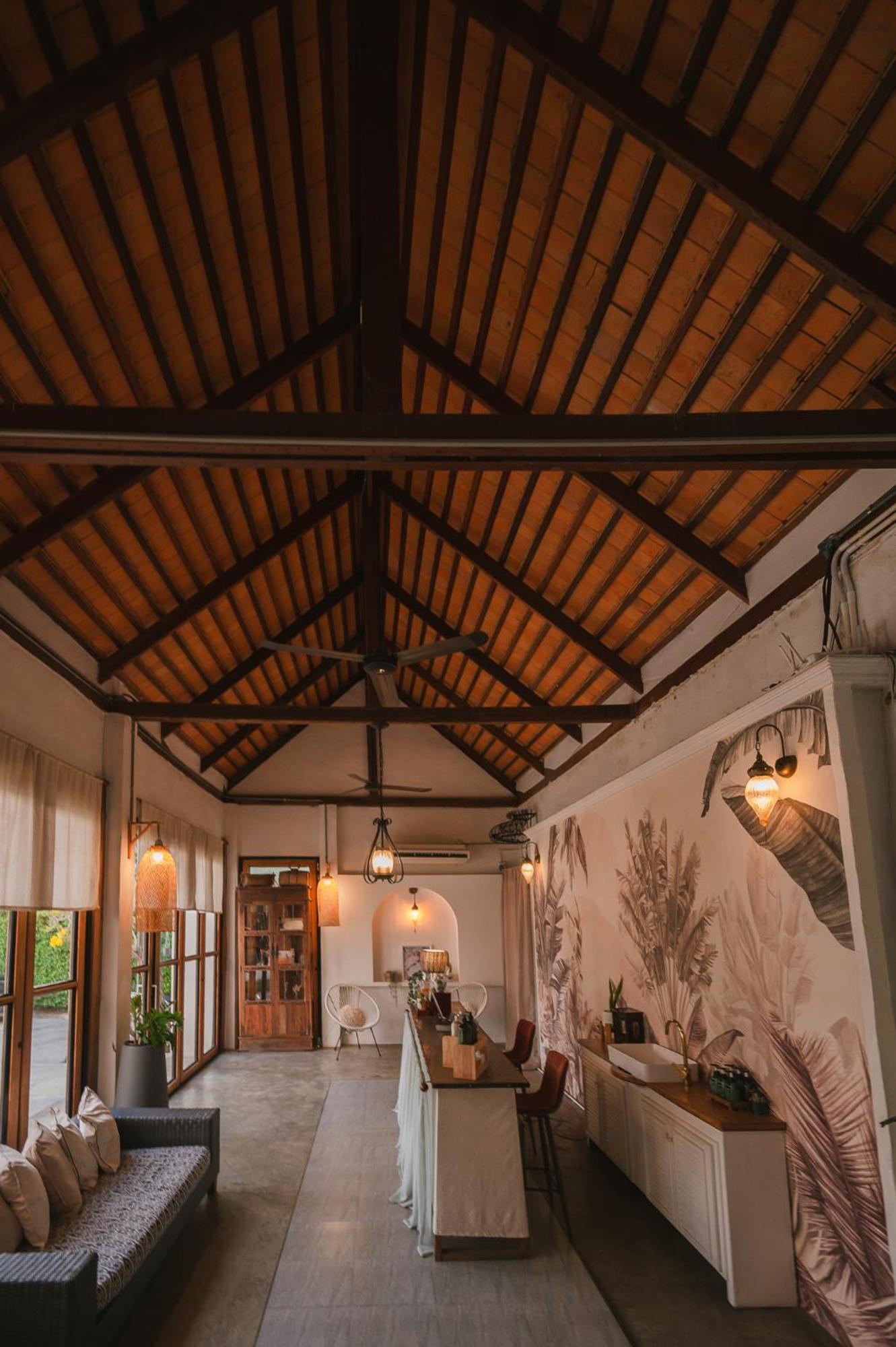White Wall Riverfront Hotel Kamphaeng Phet Eksteriør billede